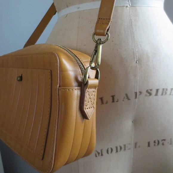 Madewell Leather Transport Camera Purse - NWOT - Picture 3 of 8